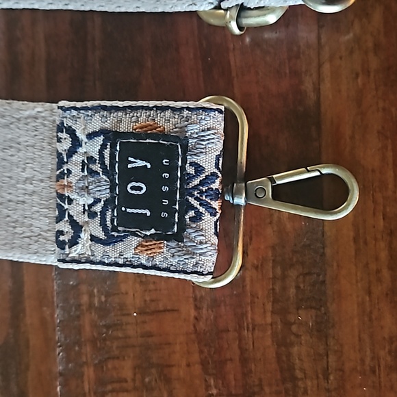 Joy Susan Guitar Purse Strap - Picture 4 of 4